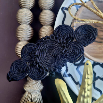 bracelet-en-fil-de-soie-vegetale-passementerie-fait-main-hirondellestore